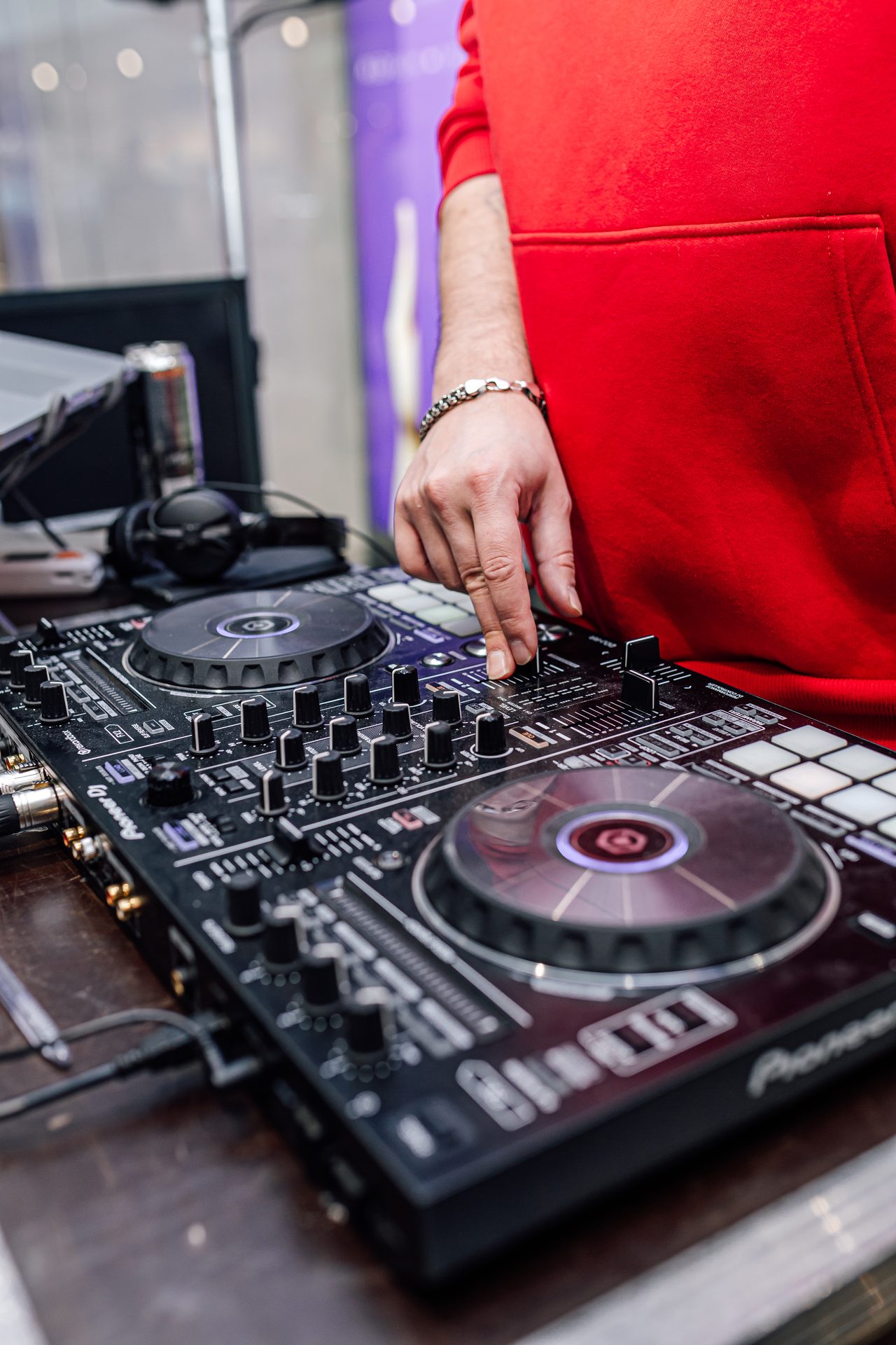 Алексей Смирнов — DJ_SMRNV на мероприятии