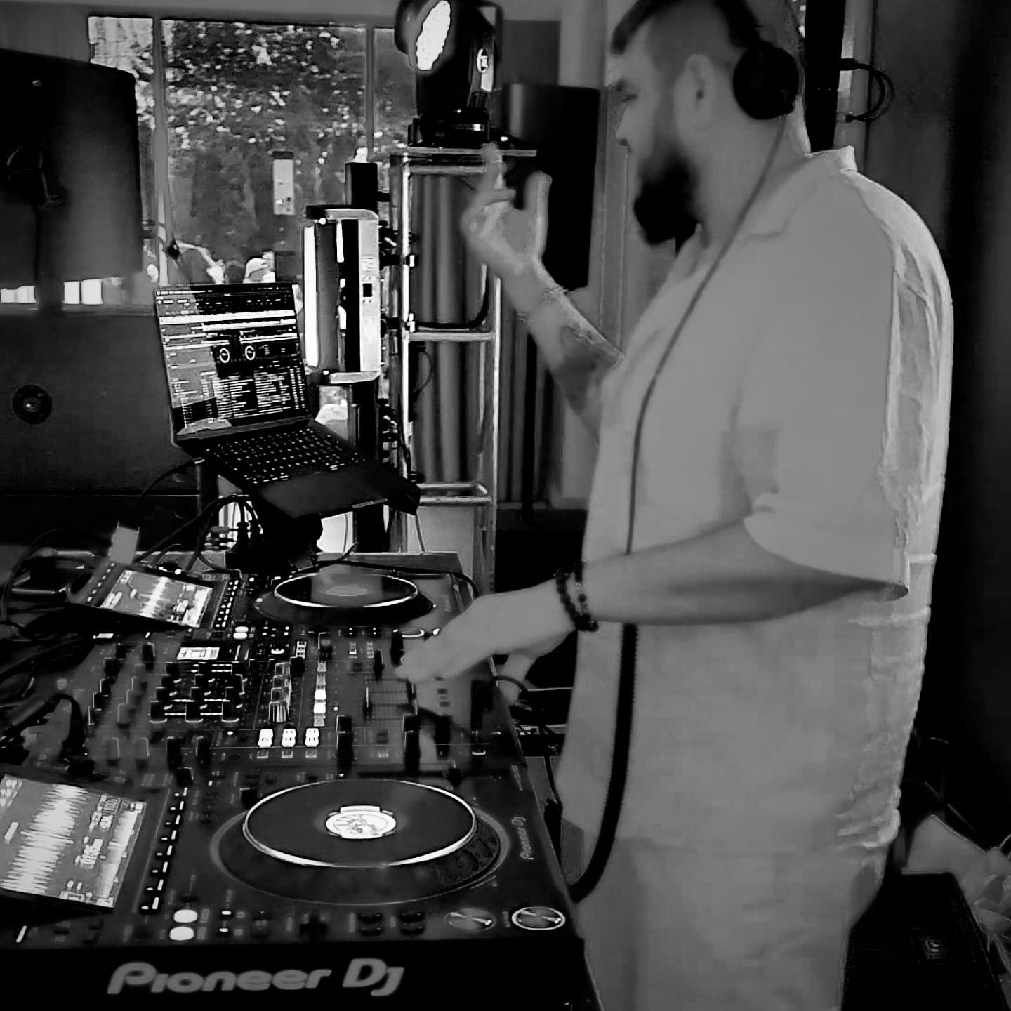 Алексей Смирнов — DJ_SMRNV на мероприятии